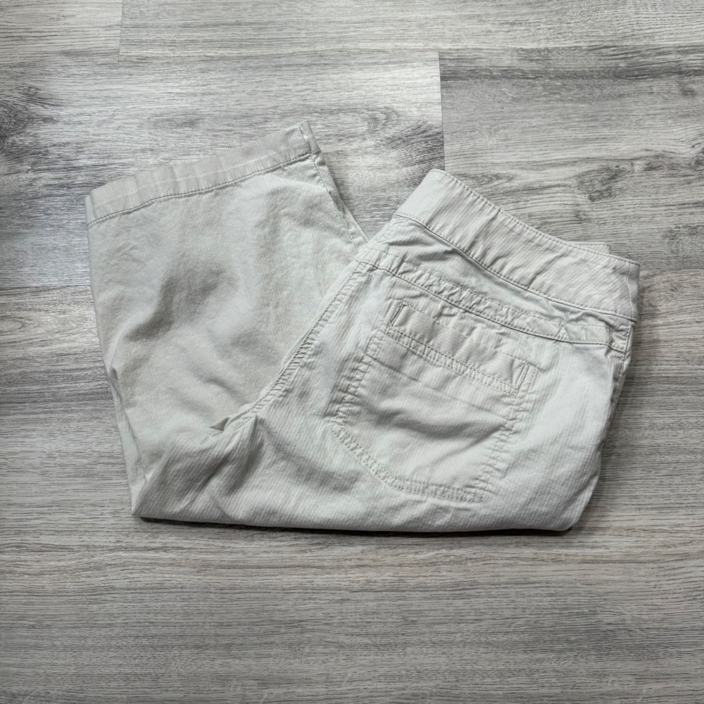 Chicos Women's Capri Pants Size 1 Beige Corduroy Cropped Casual Everyday